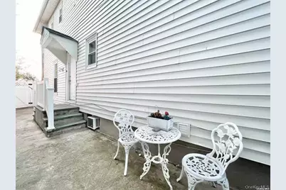4 Ashwood Road #A, Port Washington, NY 11050 - Photo 2