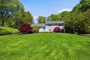 32 Meadowridge Rd, Brewster, NY 10509 - Photo 2