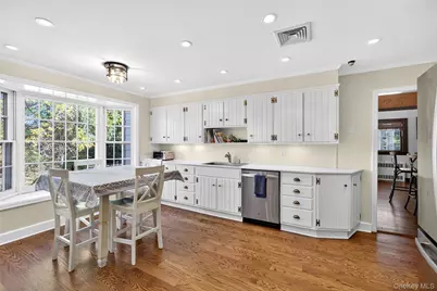 6 Raven Way, Pleasantville, NY 10570 - Photo 12