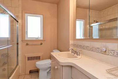 668 Mead Terrace, West Hempstead, NY 11550 - Photo 14