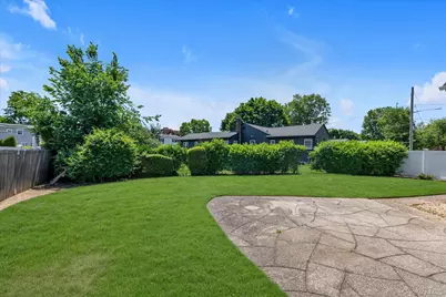 668 Mead Terrace, West Hempstead, NY 11550 - Photo 18