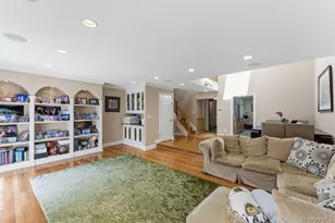 76 Estate Dr, Jericho, NY 11753 - Photo 8