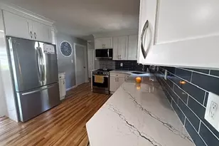 185 Audley Ct, Copiague, NY 11726 - Photo 8