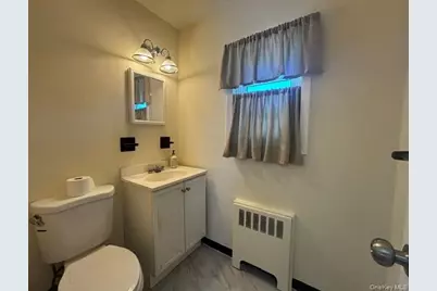 185 Audley Court, Copiague, NY 11726 - Photo 16