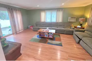185 Audley Ct, Copiague, NY 11726 - Photo 12