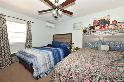 542 East Meadow, Hempstead, NY 11554 - Photo 2