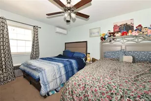 542 East Meadow, Hempstead, NY 11554 - Photo 2