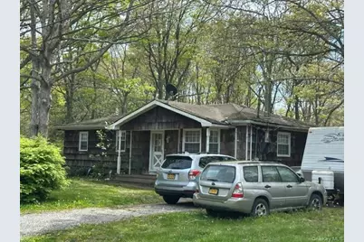 358 S Service Road, Center Moriches, NY 11934 - Photo 1