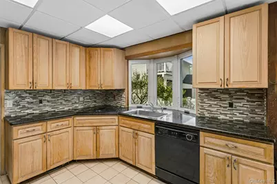 50 Roxbury Road, Rockville Centre, NY 11570 - Photo 16