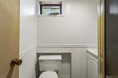 50 Roxbury Road, Rockville Centre, NY 11570 - Photo 36