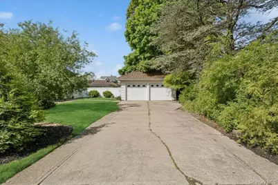 50 Roxbury Road, Rockville Centre, NY 11570 - Photo 42