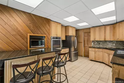 50 Roxbury Road, Rockville Centre, NY 11570 - Photo 18