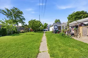 2594 Schurz Ave, Bronx, NY 10465 - Photo 2