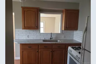 30 W George Avenue, Pearl River, NY 10965 - Photo 2