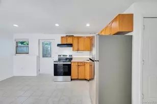 20 Handsome Ave, Selden, NY 11784 - Photo 8