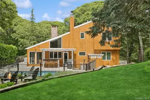 620 Wunneweta Rd, Cutchogue, NY 11935 - Photo 2