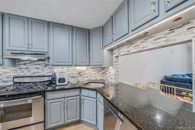2 Clubhouse Circle, Central Islip, NY 11722 - Photo 4