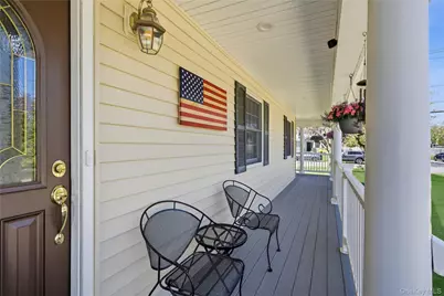 93 Meroke Lane, East Islip, NY 11730 - Photo 20