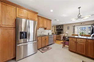 93 Meroke Ln, East Islip, NY 11730 - Photo 6