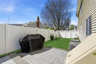 93 Meroke Ln, East Islip, NY 11730 - Photo 26
