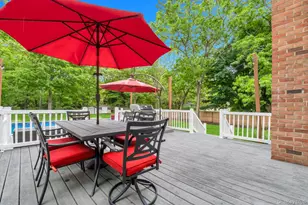 277 Magnolia Dr, Selden, NY 11784 - Photo 16