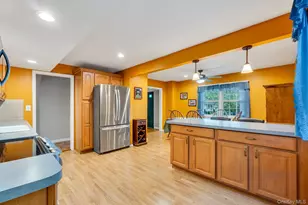 277 Magnolia Dr, Selden, NY 11784 - Photo 28