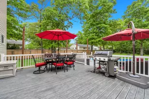 277 Magnolia Dr, Selden, NY 11784 - Photo 14