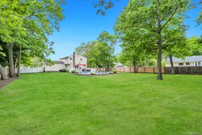 277 Magnolia Drive, Selden, NY 11784 - Photo 12