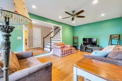 277 Magnolia Drive, Selden, NY 11784 - Photo 24