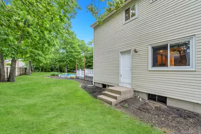277 Magnolia Drive, Selden, NY 11784 - Photo 20