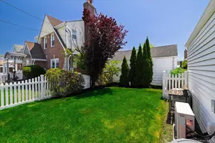265 Marshall Ave, West Hempstead, NY 11552 - Photo 22