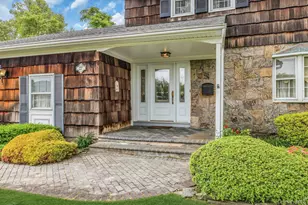 15 Palmer Dr, Sayville, NY 11782 - Photo 4