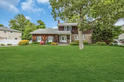 15 Palmer Drive, Sayville, NY 11782 - Photo 2
