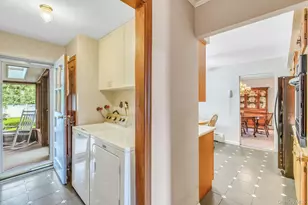 15 Palmer Dr, Sayville, NY 11782 - Photo 10