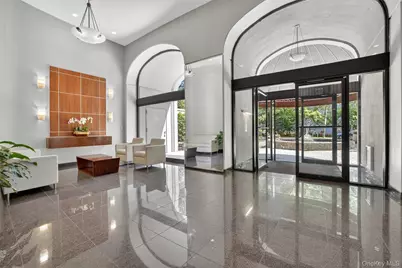 15 Stewart Place #7H, White Plains, NY 10603 - Photo 2