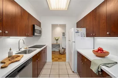 15 Stewart Place #7H, White Plains, NY 10603 - Photo 10