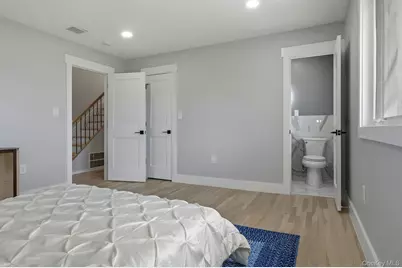 2040 Wellington Court, Westbury, NY 11590 - Photo 26
