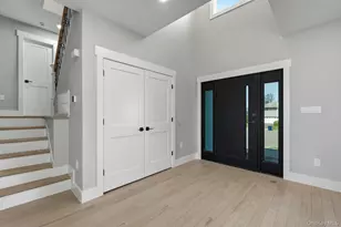 2040 Wellington Ct, Westbury, NY 11590 - Photo 10