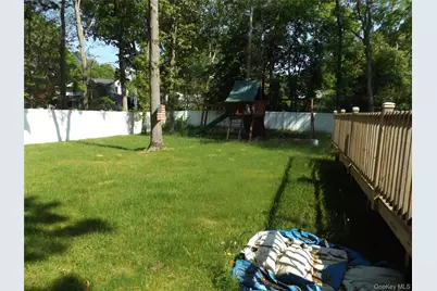 387 Mark Tree Road, East Setauket, NY 11733 - Photo 20