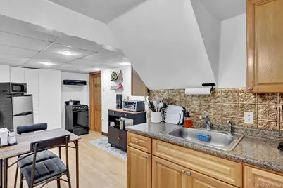31 Locust Avenue E, Farmingdale, NY 11735 - Photo 26
