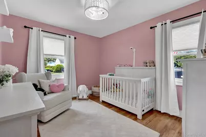 31 Locust Avenue E, Farmingdale, NY 11735 - Photo 20