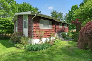 4 Brookdell Dr, Hartsdale, NY 10530 - Photo 2