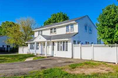 147 Branch Avenue, Central Islip, NY 11722 - Photo 6