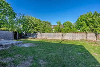 147 Branch Avenue, Central Islip, NY 11722 - Photo 38