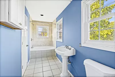 147 Branch Avenue, Central Islip, NY 11722 - Photo 28