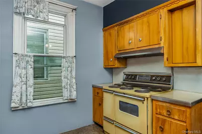 7812 79th Street, Glendale, NY 11385 - Photo 18