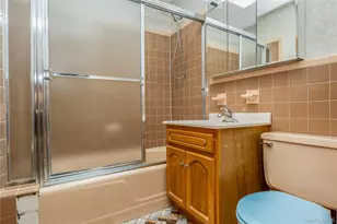 78-12 79th St, Glendale, NY 11385 - Photo 12