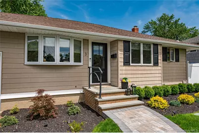 3 Baylor Drive, Smithtown, NY 11787 - Photo 2