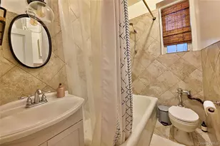 4 Maple Dr, Great Neck, NY 11021 - Photo 16