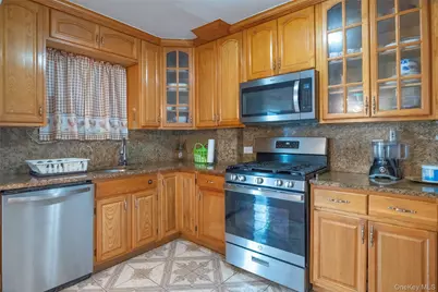 150-07 Reeves Avenue, Flushing, NY 11367 - Photo 8
